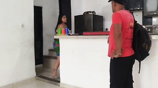 Fortunate pizza delivery chap. Large-assed Colombian gets her vagina banged hard by the slim old delivery stud.