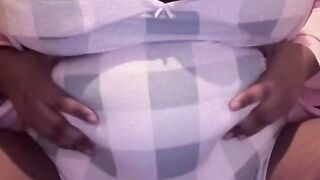 Fatty exposes herself, shaking her belly