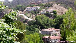 Black lesbo licks snatch