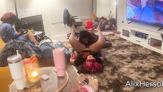 This chab called me over to be bisex and eat cunt