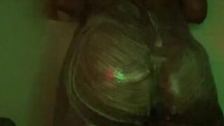 Slo- Mo Booty Shaking