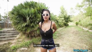 Public Agent ESPAÑOL - Black Lalin girl with massive natural LARGE BAZOOKAS has joy outside