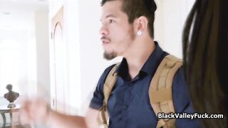 Large shlong gets blown by hot black coed