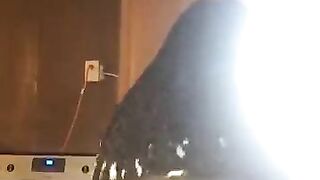 Overweight black twerk