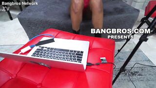 Black Girl Demi Squirts For 1st Time