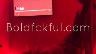 A Lesbo’s Night in Red Lights