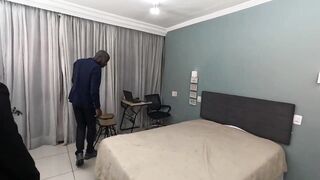 100% anal Patricinha bate o carro e coloca o cuzinho dela e de sua advogada no pau preto pra pagar a dívida (sem camisinha)