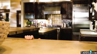 Red lesbo mother I'd like to fuck Siri Dahl eating her big beautiful woman black roommates soaking juicy twat