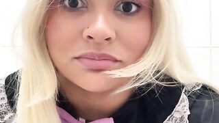 Public WC Farts at Cosplay Con - Gassy big beautiful woman in Cosplay