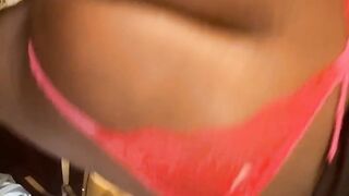 Hot black twerking to Moneyybag yo