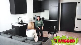 Home delivery with a pleased ending. Breathtaking Latin babe BabyBell, with a mind blowing booty, screws the ebony Glovo chap in Nigged.