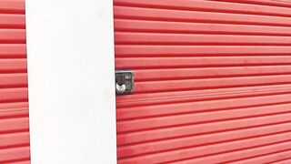 BOUT TO GET A ORAL-JOB AT THA STORAGE UNIT!!