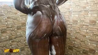 My Large Booty Can't Fit My Bath