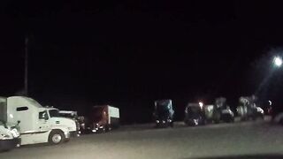 BOUT SCREW THIS DOXY AT THA TRUCK STOP!!!!