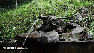 Hawt meeting in the jungle