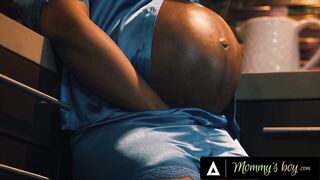 MAMMA'S HUNK - Sexy Preggo Beauty Gets Screwed Hard During Midnight Snack With Sticky Spunk flow