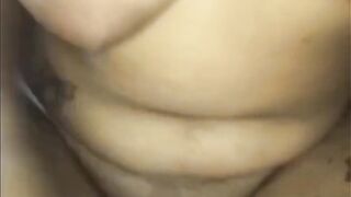 QUE TAL SI ME CHUPAS MIS GRANDES TETAS Y LUEGO TE VIENES EN ELLAS MIENTRAS ME LO METES