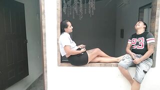 consuelo a mi mejor amiga teniendo buen sexo y lamiendole el coño