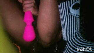 BLACK FEMALE-DOMINATOR HAS A QUICKIE CUM SESSION