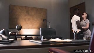 Marriage counselor Cubbi Thompson has a secret affair with the spouse.The large boobs small honey deepthroats and is titfucked by his large ebony shlong