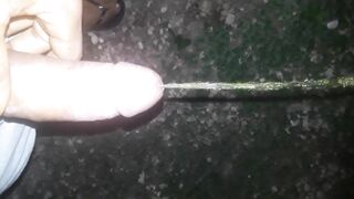 BBC pissing outdoor, solo