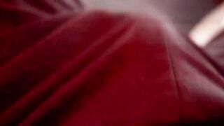 POV Etudiant excité se branle sa grosse bite et éjacule partout
