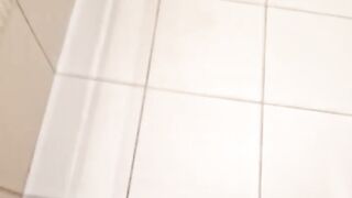 Spy On Ebony Ssbbw Taking A Washroom