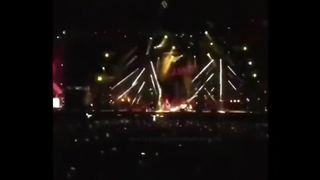 Nicki Minaj Nip Slip