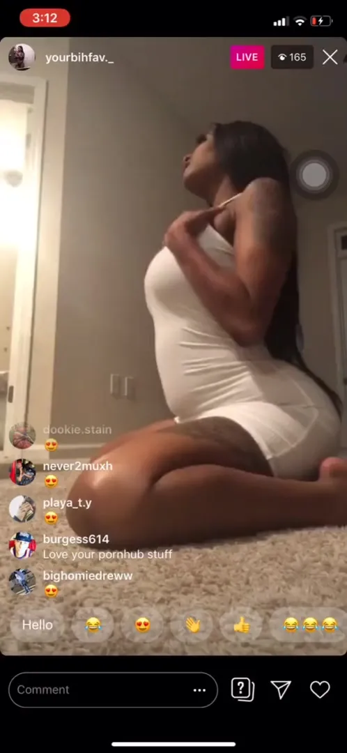 Free 13 Mins of Sexy Instagram Bitch Twerking till Tits Fall out