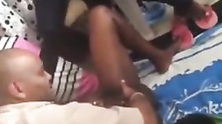 SEX OLD HEAD TEACHES KENYAN GIRLS HOW TO GO INTO SQUIRTING!