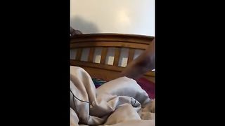 So0fficialnaayy nd her thot ass momma flashing tits on live