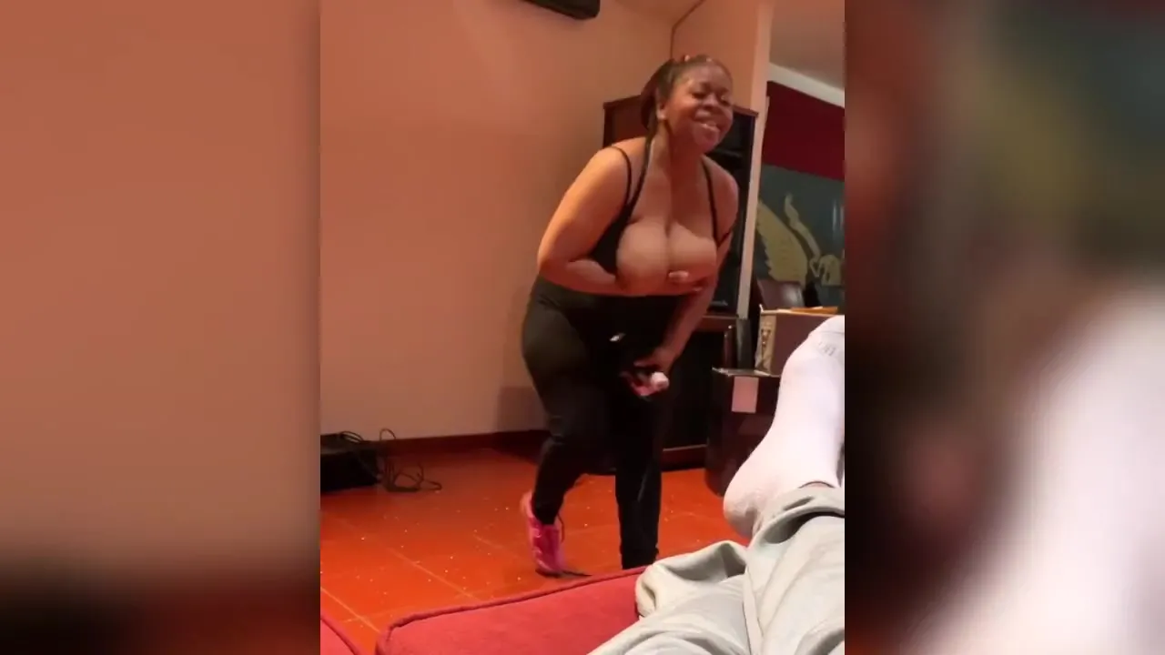Free Instagram Live Titties Pop out Porn Video - Ebony 8