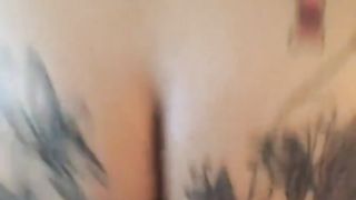 THiCK LiGHTSKiN WiTH TATTOOS