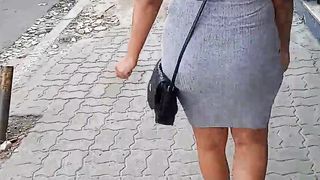 Coroa mulata gostosa de vestido