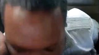 Jamaican police giving head