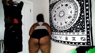 Large Black Shaking her Large Bulky Juciy Butt