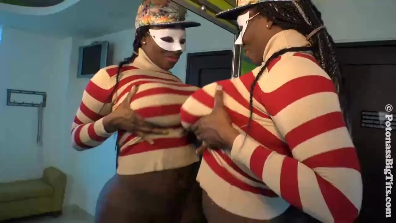 Yubka ostidagi mushuklar, pastdan korish